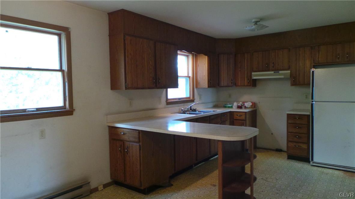 4040 Jacksonville Road Bethlehem, PA 18017 - Photo 7 of 13 Gallery Image 7