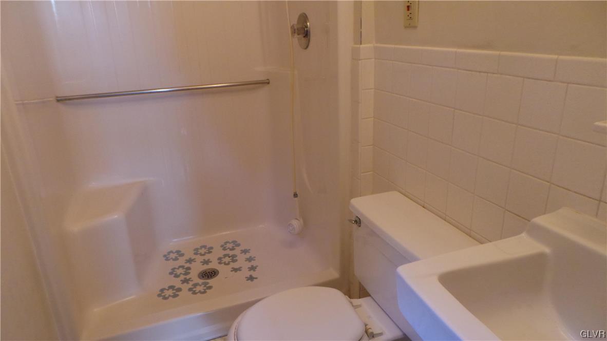 4040 Jacksonville Road Bethlehem, PA 18017 - Photo 10 of 13 Gallery Image 10