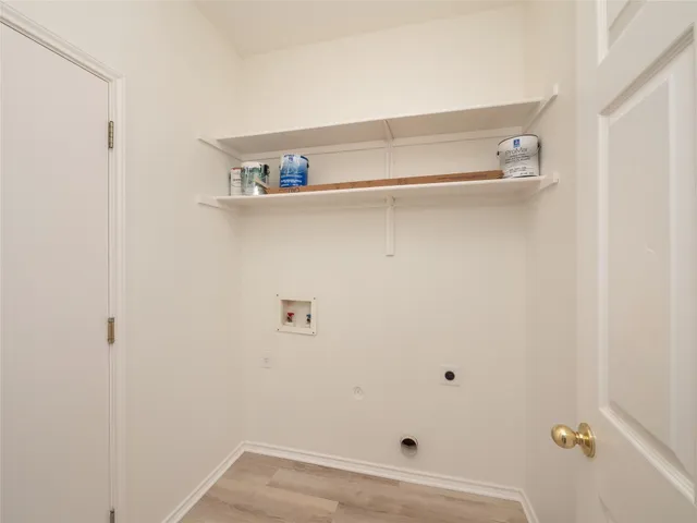 a view of a house with a back yard