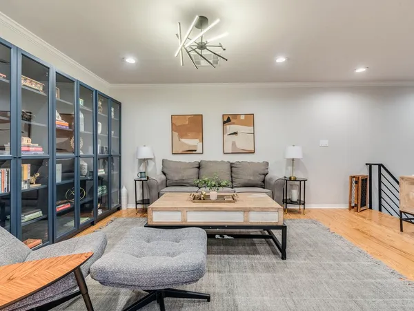 $4,000 | 500 East Riverside Drive, Unit 206, Austin, TX 78704