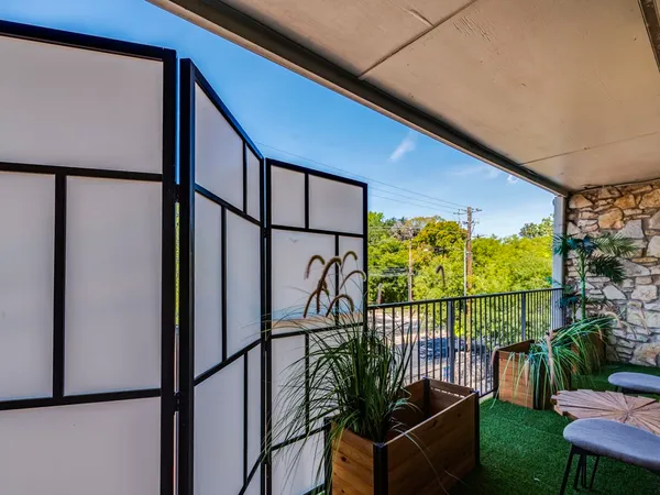 $4,000 | 500 East Riverside Drive, Unit 206, Austin, TX 78704