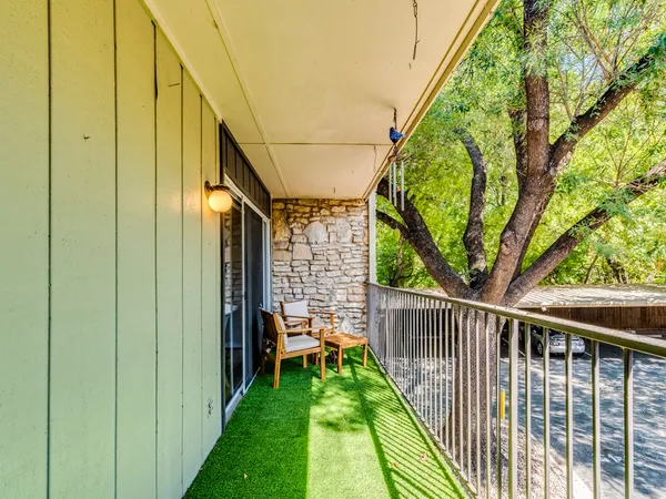 $4,000 | 500 East Riverside Drive, Unit 206, Austin, TX 78704