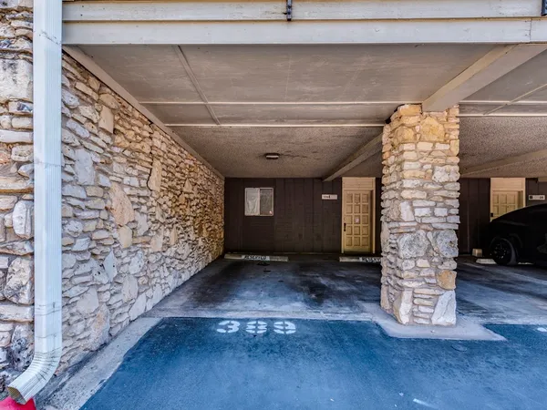 $4,000 | 500 East Riverside Drive, Unit 206, Austin, TX 78704