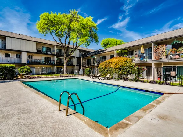 $4,000 | 500 East Riverside Drive, Unit 206, Austin, TX 78704