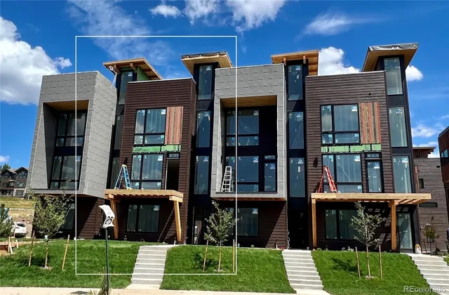 a view of multiple house