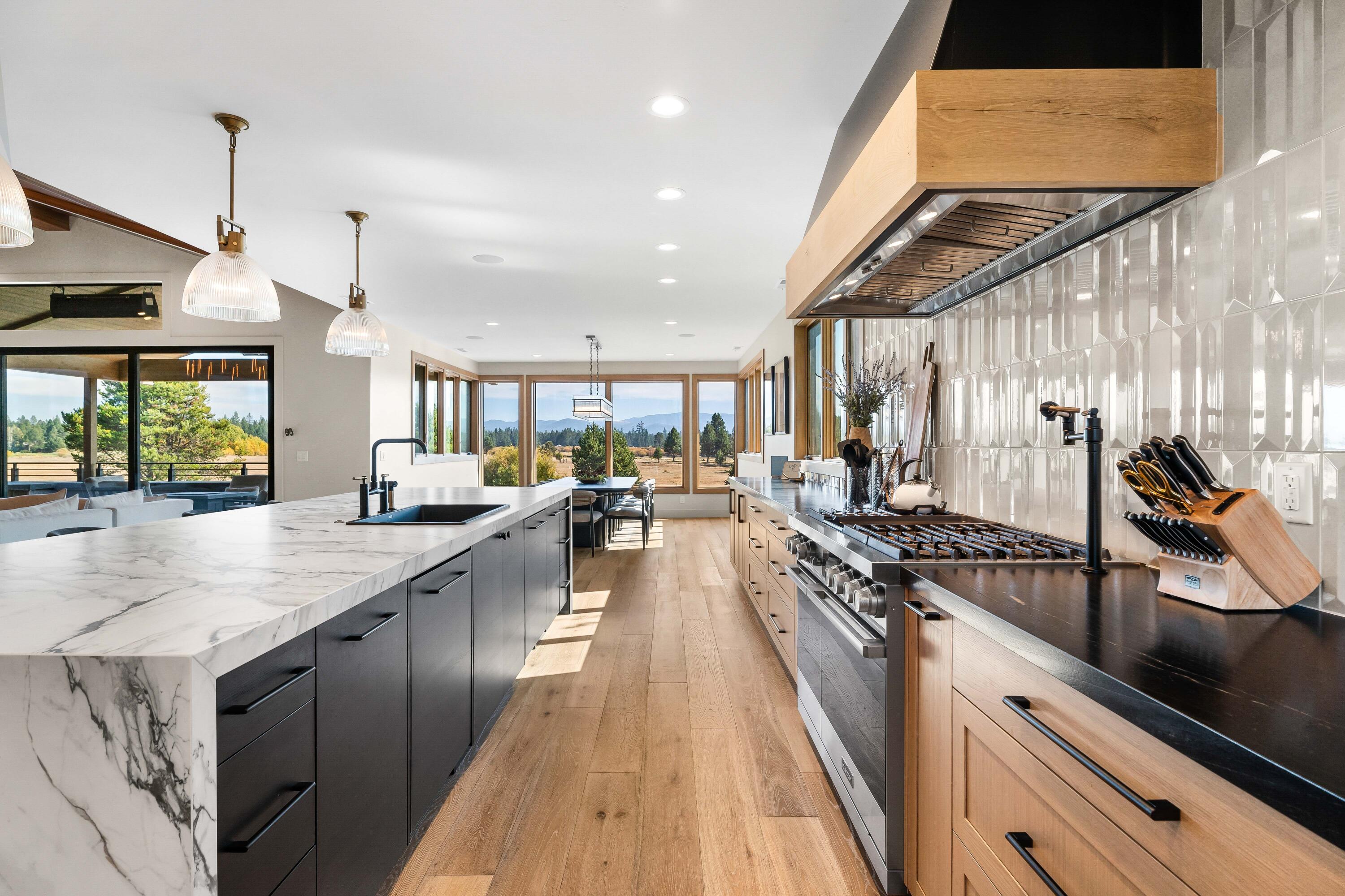 56878 River Road, Unit 2 Sunriver, OR 97707 - Photo 7 of 67 The gourmet kitchen is a chef's dream.