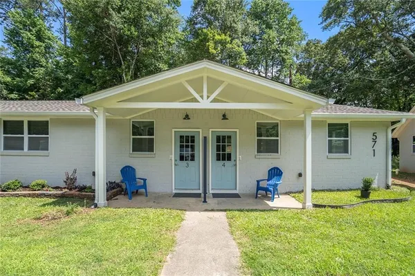 $600,000 | 561 Eva Kennedy Road, Suwanee, GA 30024