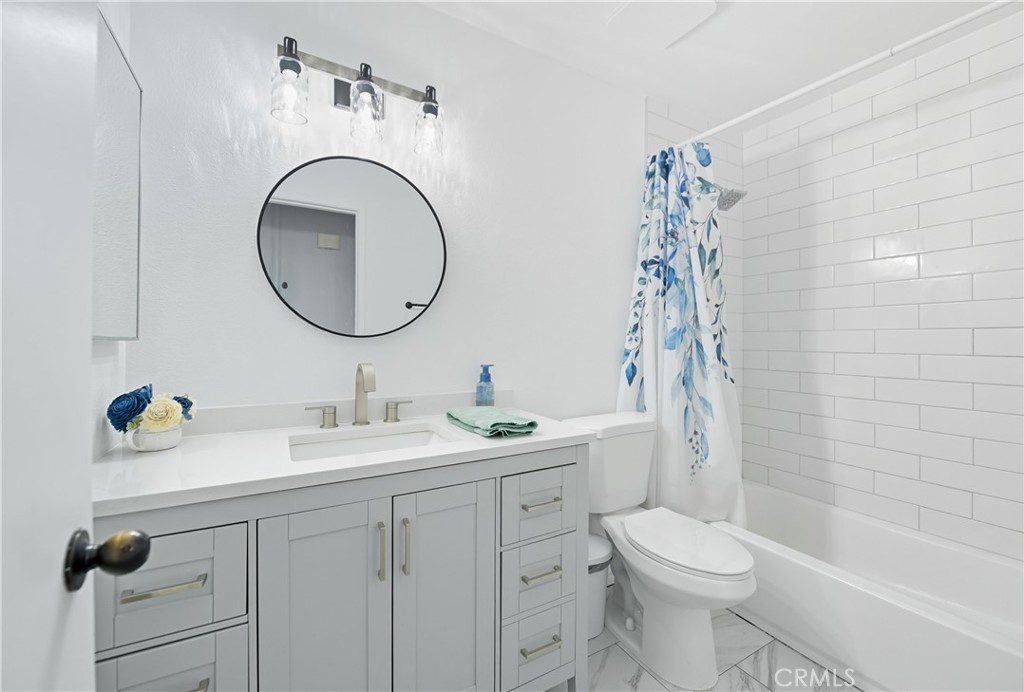 2450 Stow Street Simi Valley, CA 93063 - Photo 18 of 24