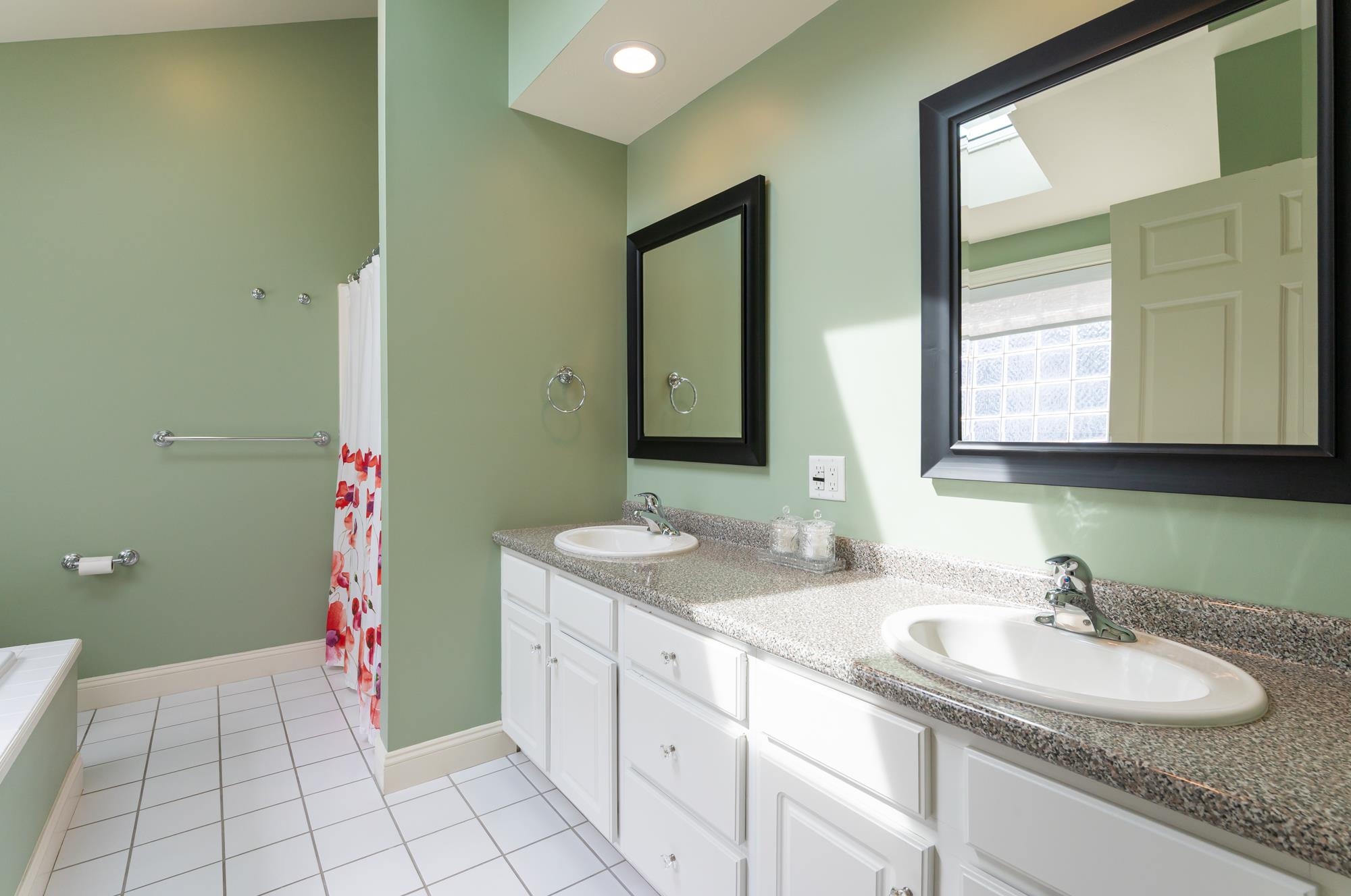 33 Hampton Meadows Hampton, NH 03842 - Photo 23 of 51