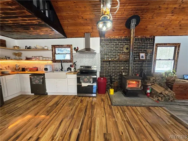 $299,900 | 2718 Vollentine Road, Randolph, NY 14772