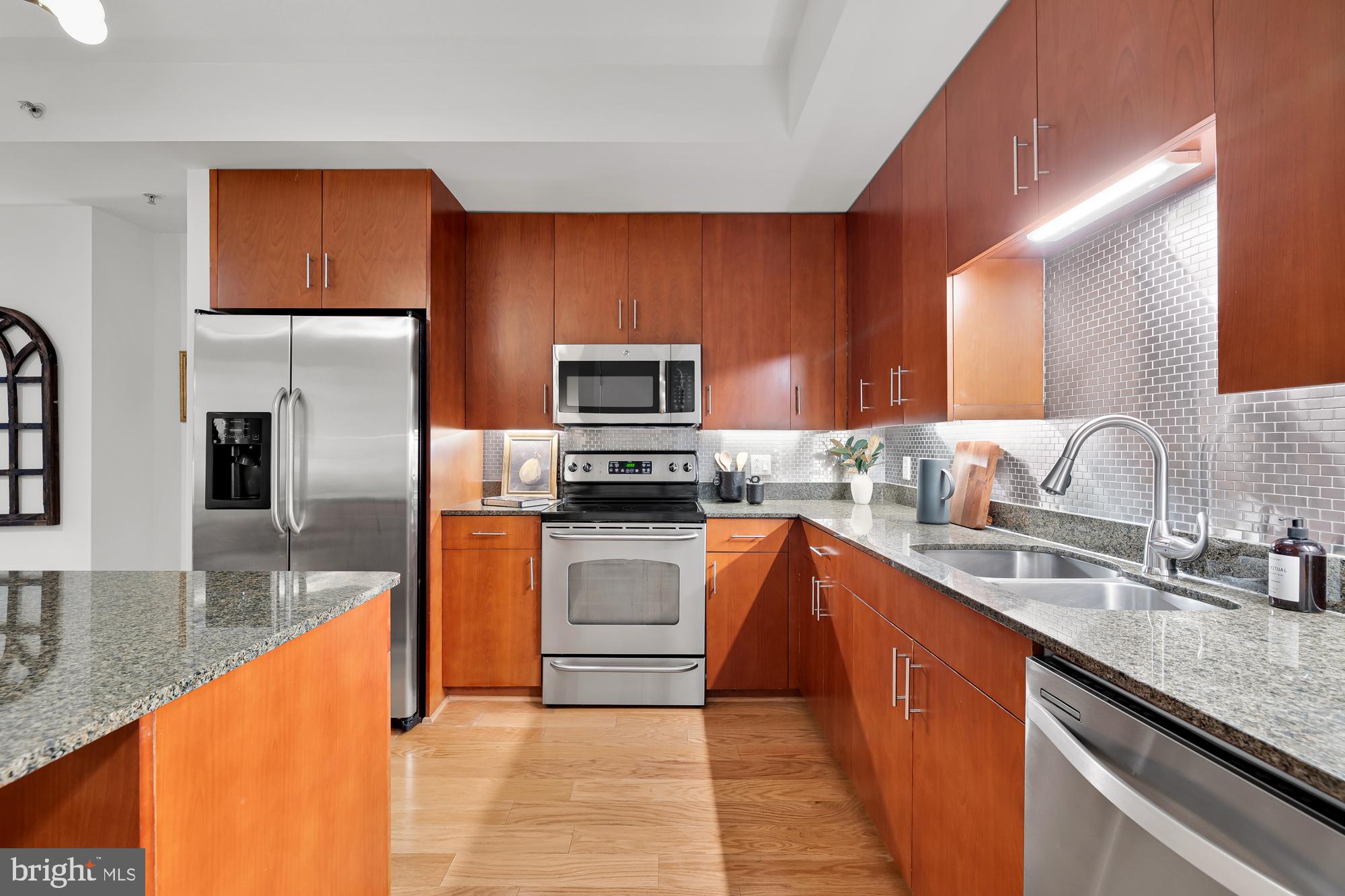 910 M Street Northwest, Unit 208 Washington, DC 20001 - Photo 4 of 35