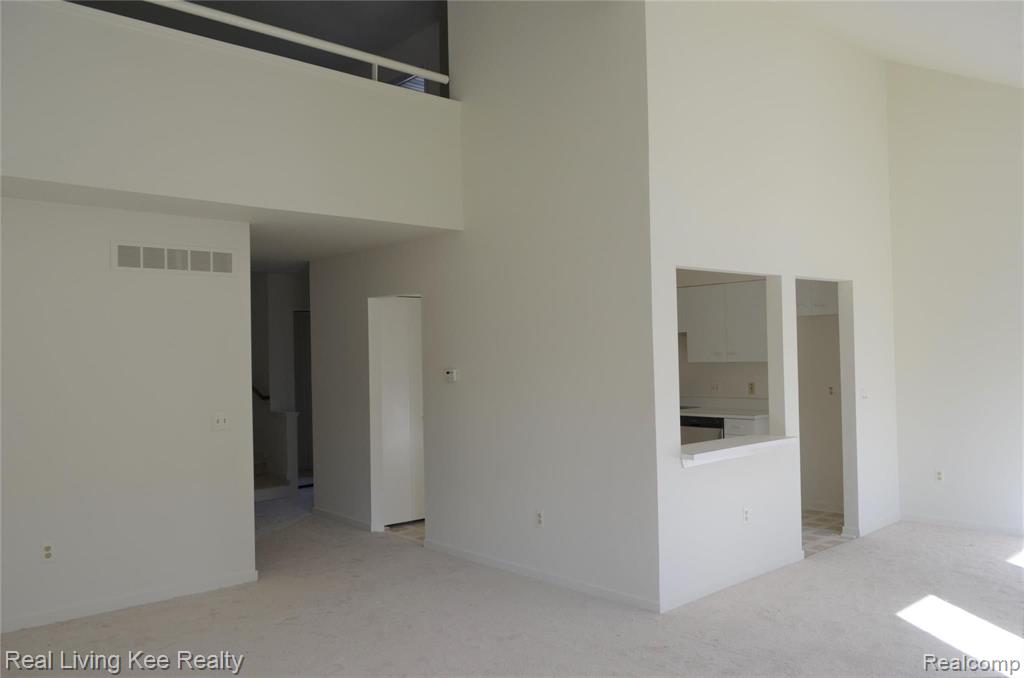 688 Charing Court Rochester Hills, MI 48307 - Photo 10 of 20