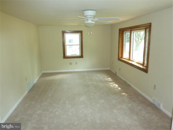 1610 Clearview Road Lansdale, PA 19446 - Photo 2 of 9 Living Room