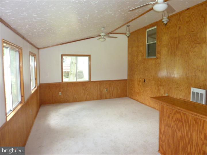 1610 Clearview Road Lansdale, PA 19446 - Photo 5 of 9 Family Room