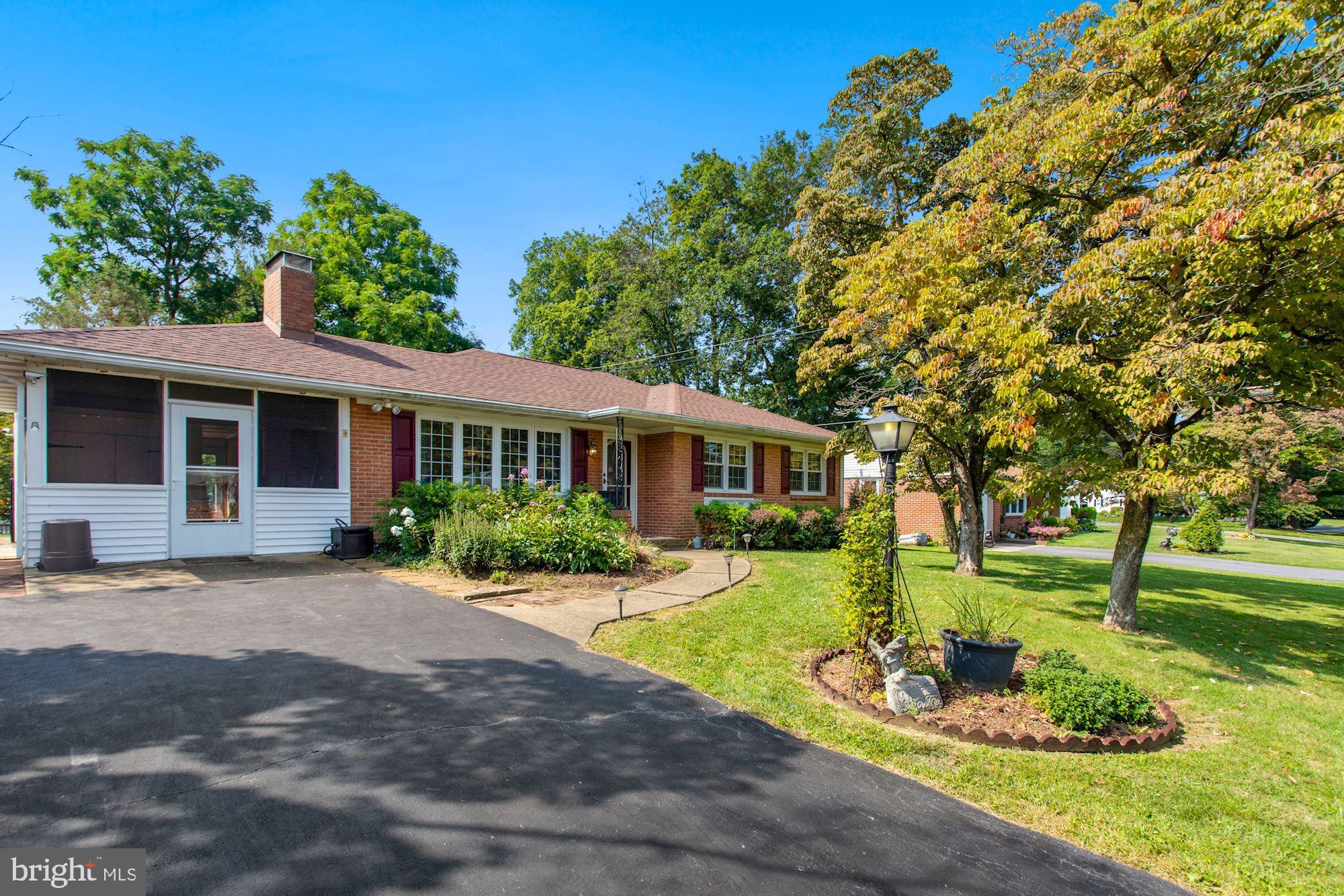 Welcome to 17909 Pin Oak Rd