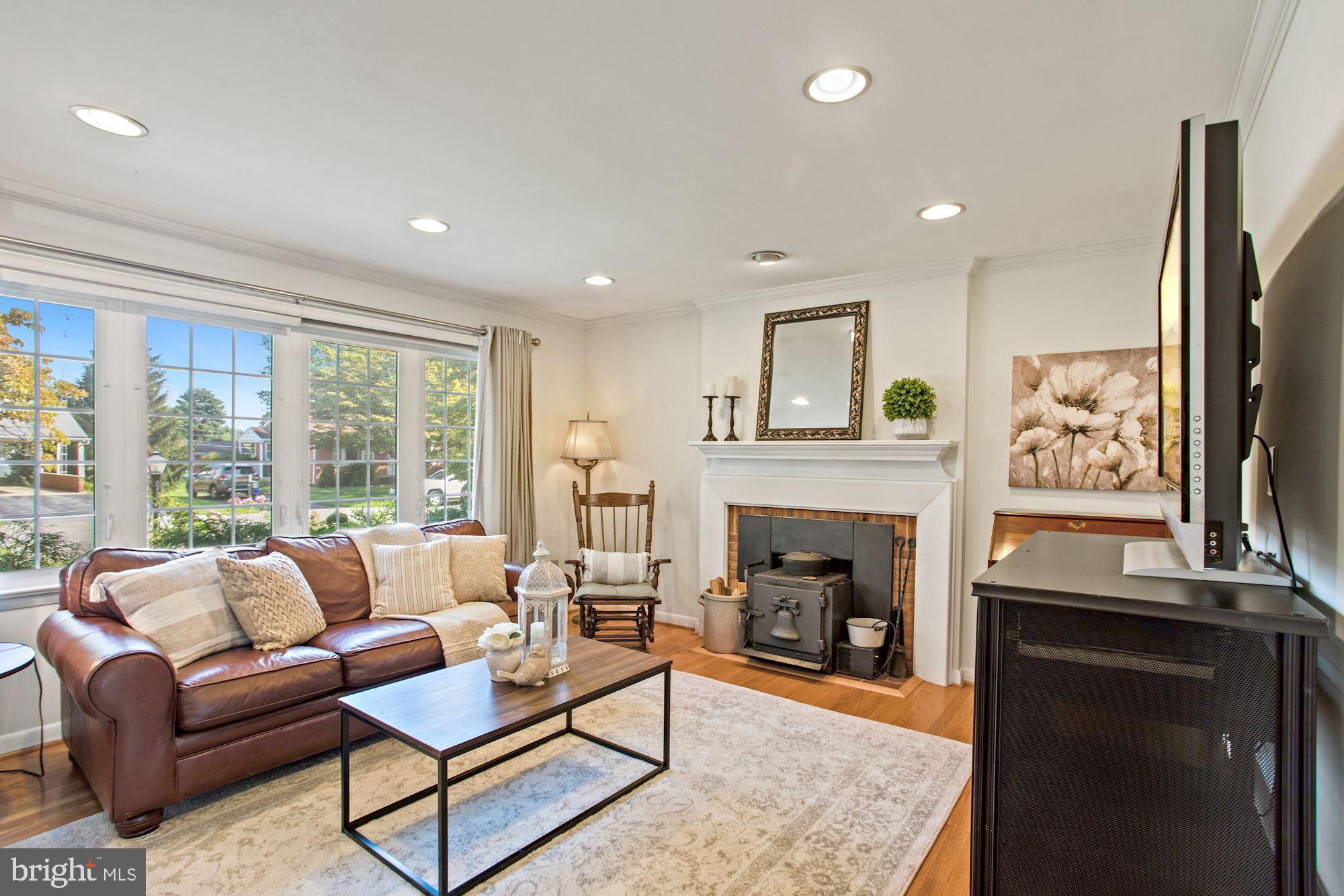 Spacious and bright living room