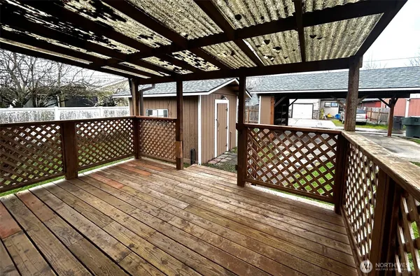 $299,000 | 537 16th Avenue, Longview, WA 98632