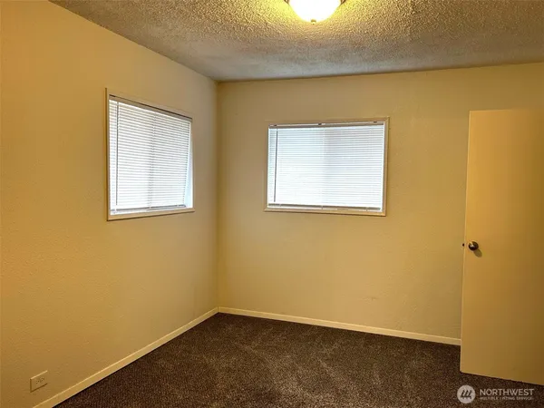 $299,000 | 537 16th Avenue, Longview, WA 98632