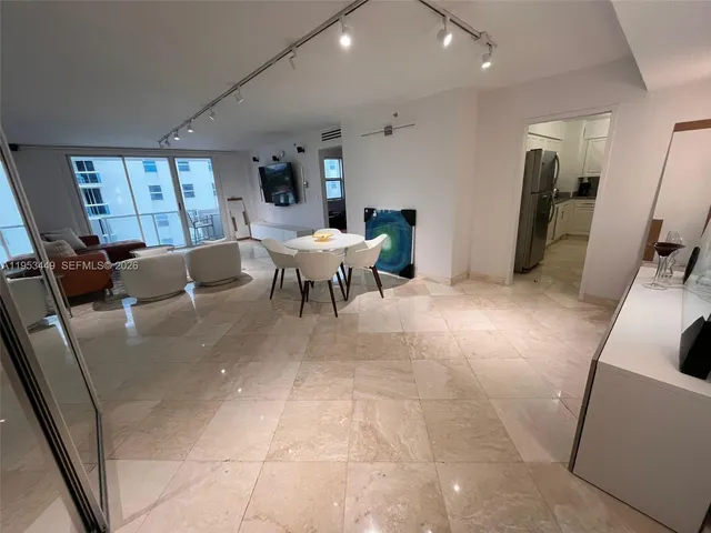 $2,950 | 9195 Collins Avenue, Unit 1111, Surfside, FL 33154