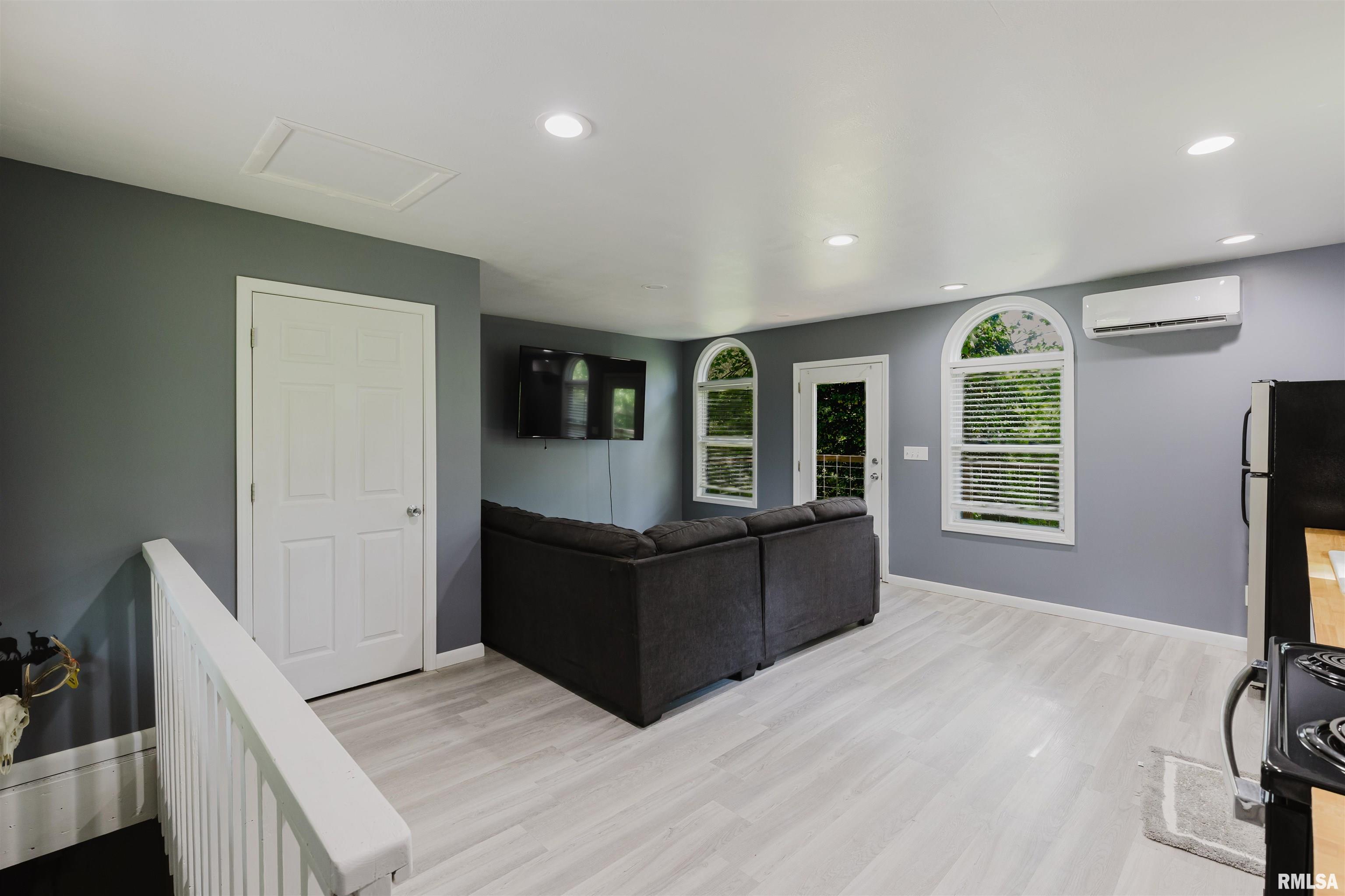 623 Cedar Creek Road Makanda, IL 62958 - Photo 4 of 21 Gallery Image 4