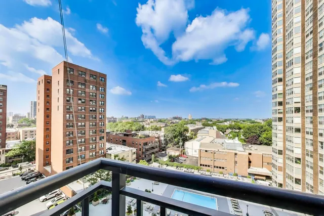 $229,900 | 3430 North Lake Shore Drive, Unit 10M, Chicago, IL 60657