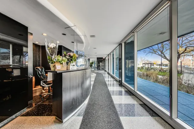 $229,900 | 3430 North Lake Shore Drive, Unit 10M, Chicago, IL 60657