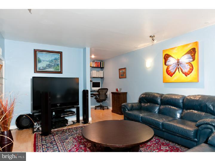 1022 Addison Street Philadelphia, PA 19147 - Photo 2 of 17 Living Room