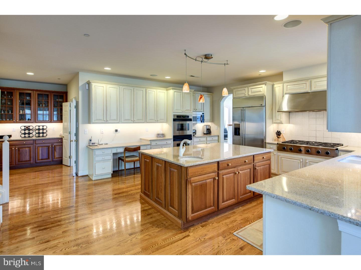 1018 Whitegate Road Wayne, PA 19087 - Photo 7 of 25