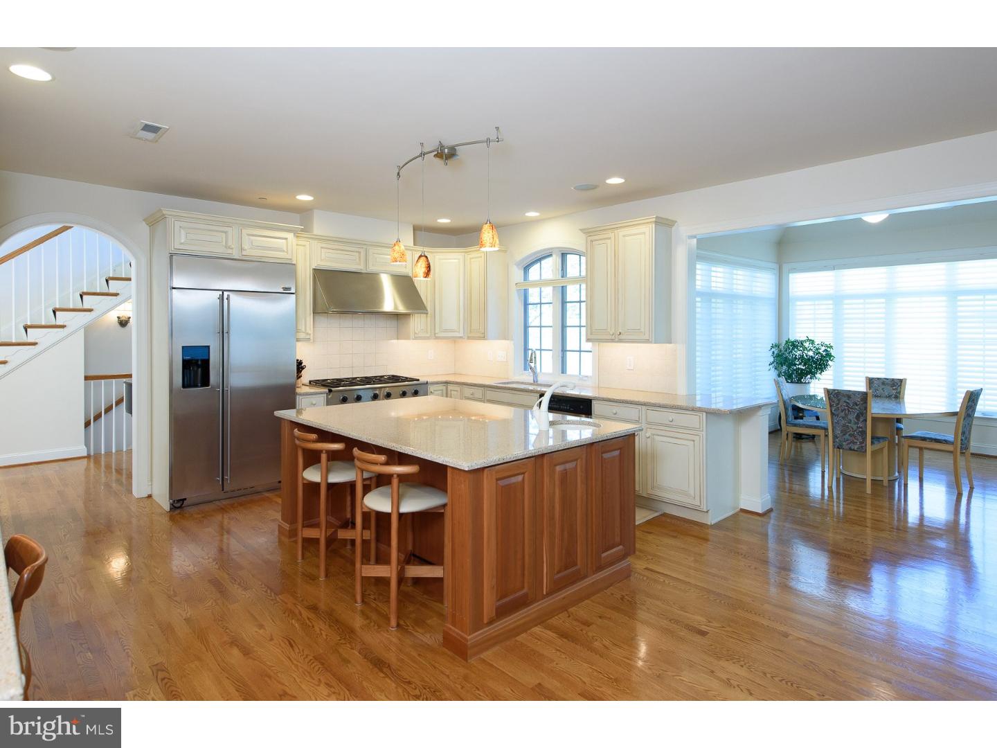 1018 Whitegate Road Wayne, PA 19087 - Photo 8 of 25