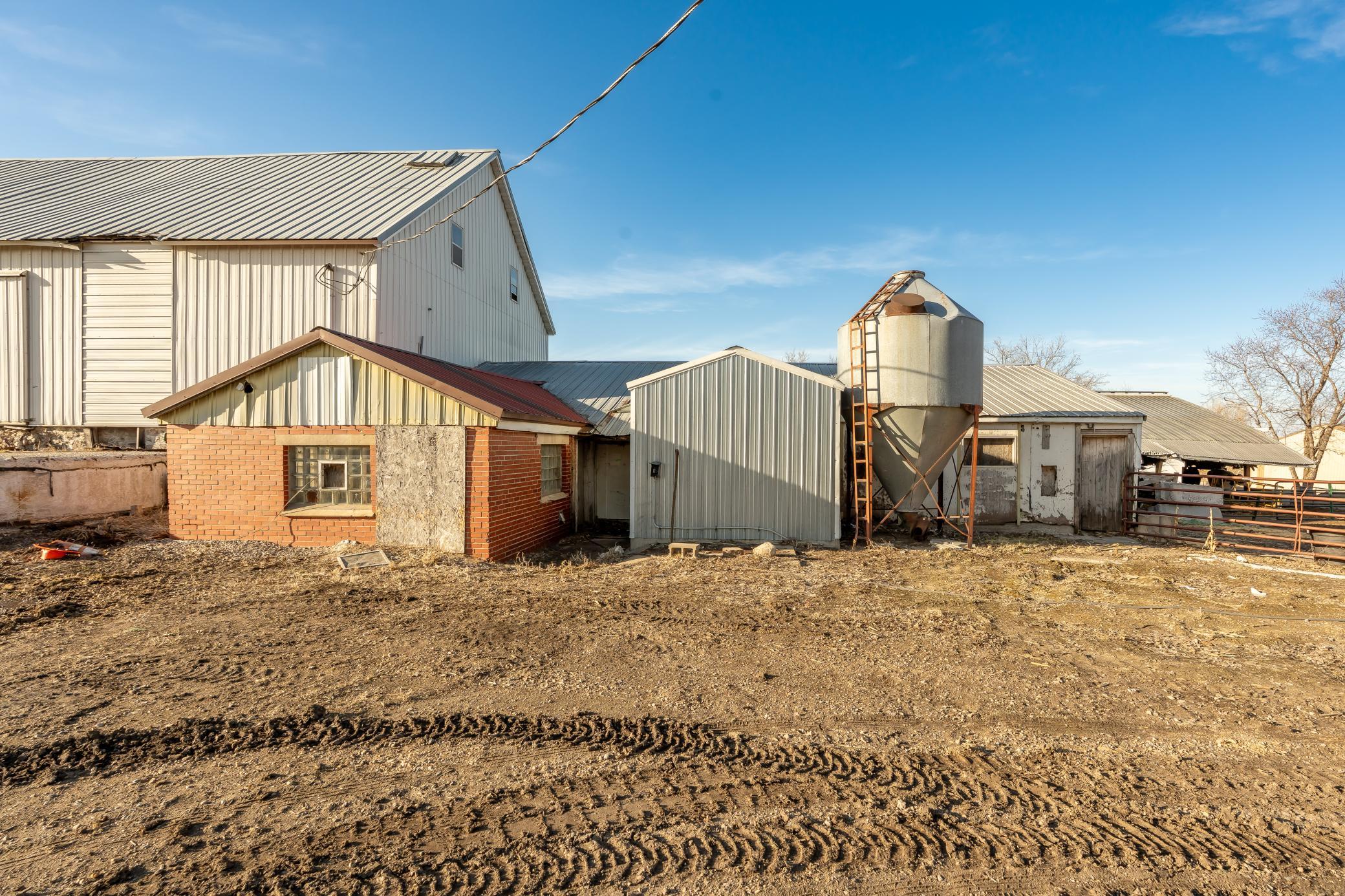 10460 County Road 50 Cologne, MN 55322 - Photo 41 of 55