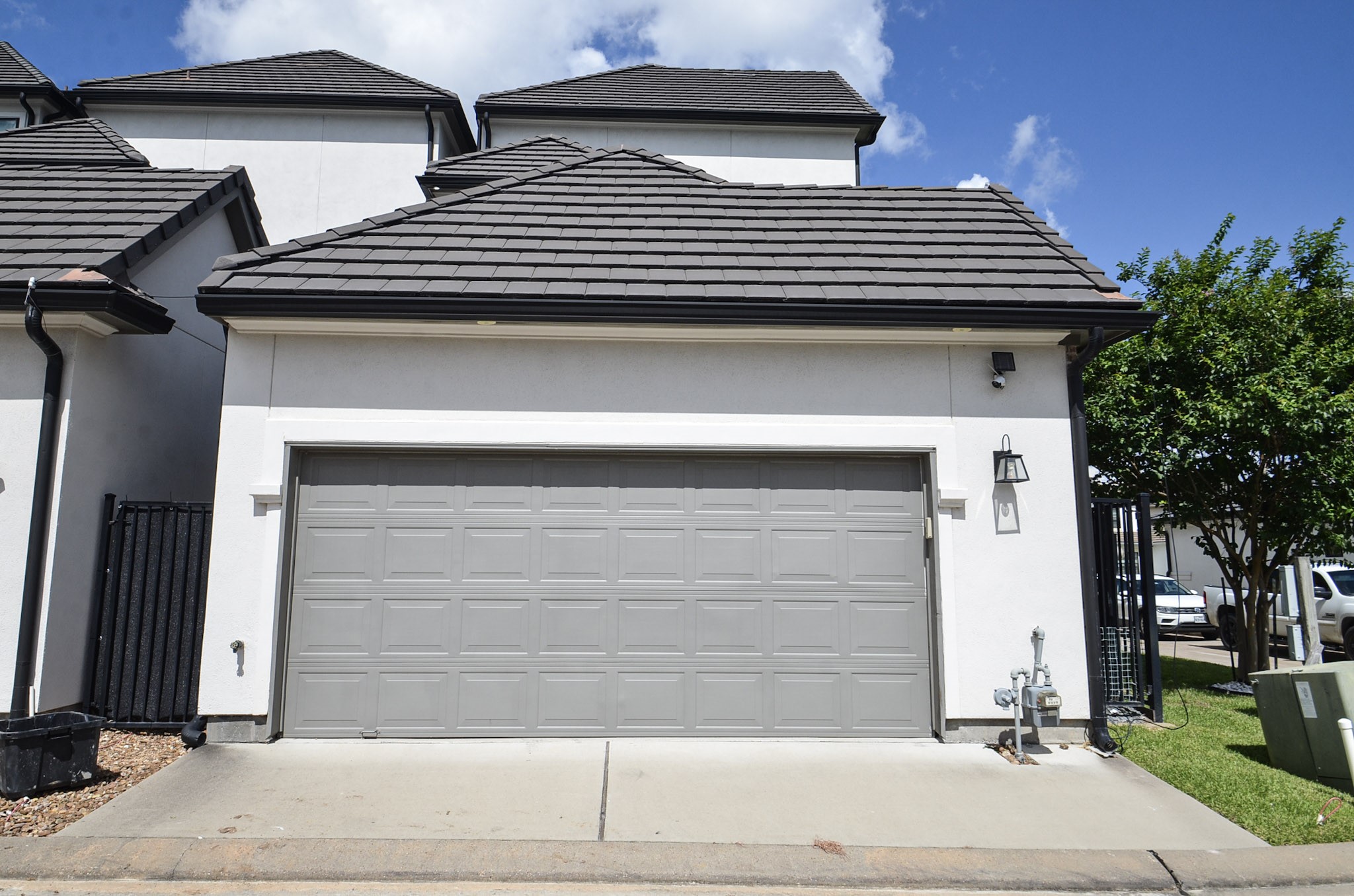 2431 Prairie Hollow Lane Houston, TX 77077 - Photo 3 of 31 a front view of a house