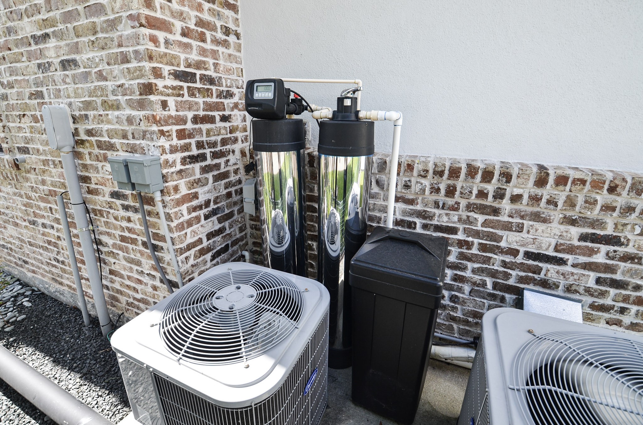 2431 Prairie Hollow Lane Houston, TX 77077 - Photo 31 of 31 a bathroom with a sink and a mirror