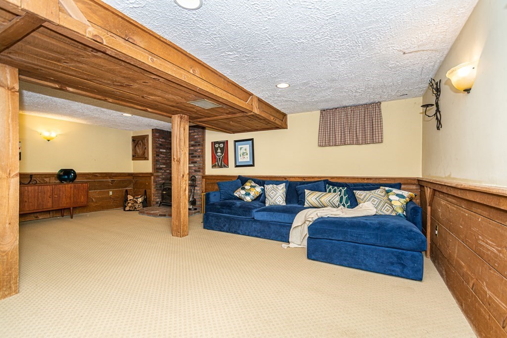 205 West Meadow Road Lowell, MA 01854 - Photo 29 of 42