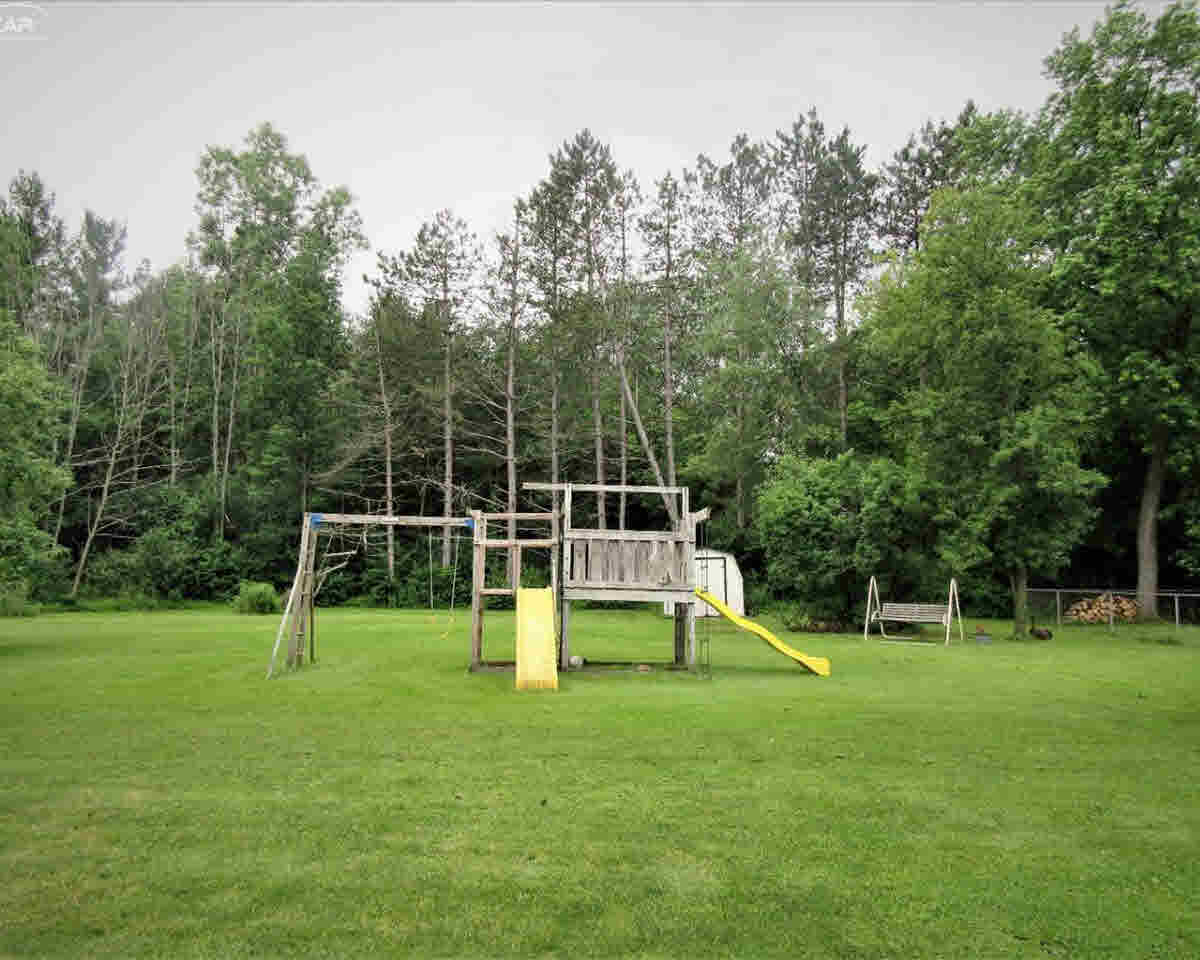 6321 North Webster Road Mount Morris, MI 48458 - Photo 21 of 26 21311165-20.JPG