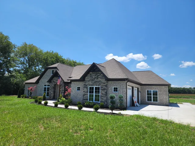 $3,000 | 935 South Cross Bridges Road, Mount Pleasant, TN 38474