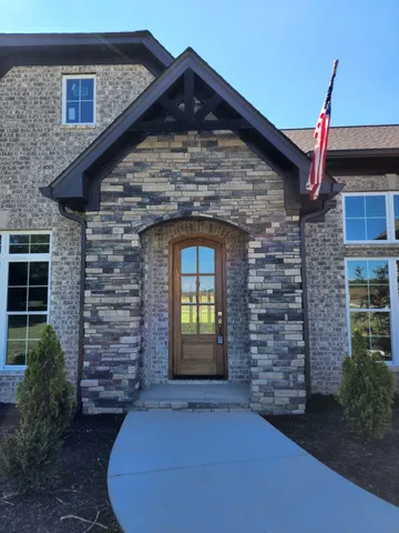 $3,000 | 935 South Cross Bridges Road, Mount Pleasant, TN 38474