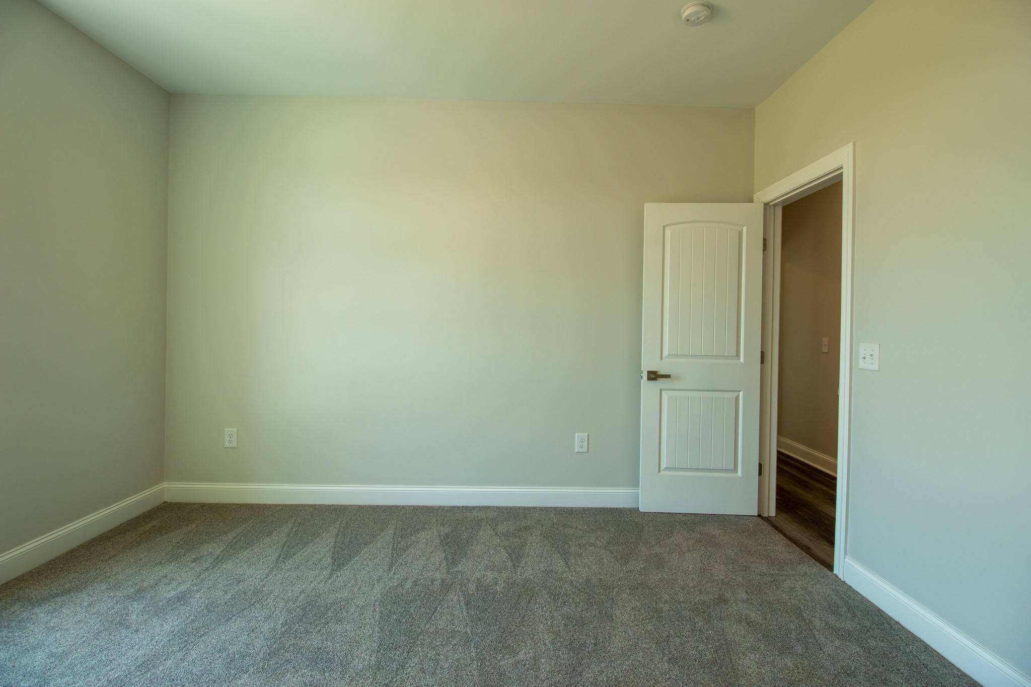 935 South Cross Bridges Road Mount Pleasant, TN 38474 - Photo 26 of 44 an empty room and window