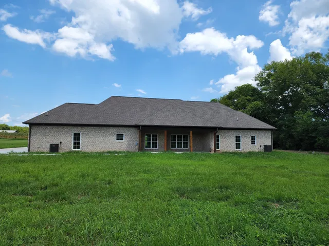 $3,000 | 935 South Cross Bridges Road, Mount Pleasant, TN 38474