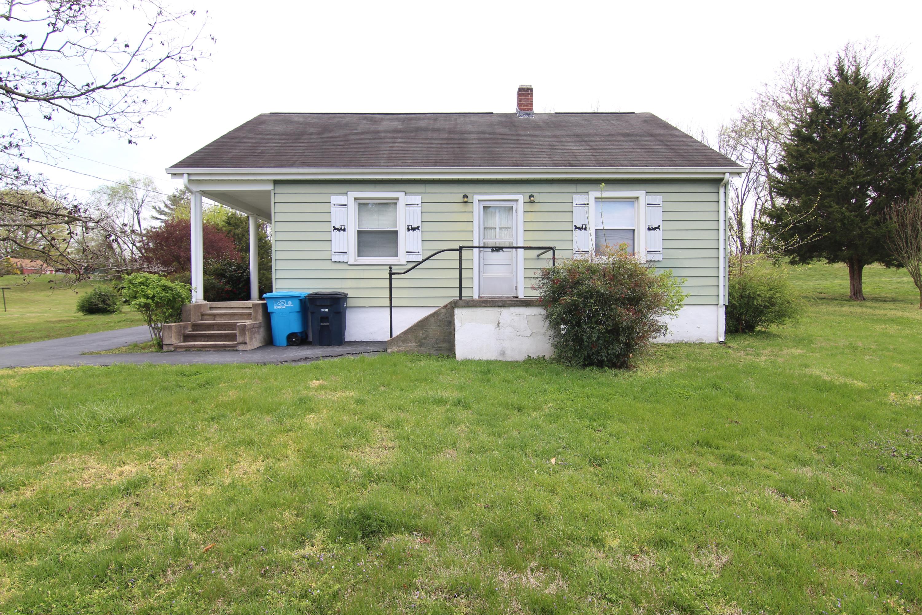 2911 Cannaday Road Northeast Roanoke, VA 24012 - Photo 1 of 15 2911 Cannaday (1)