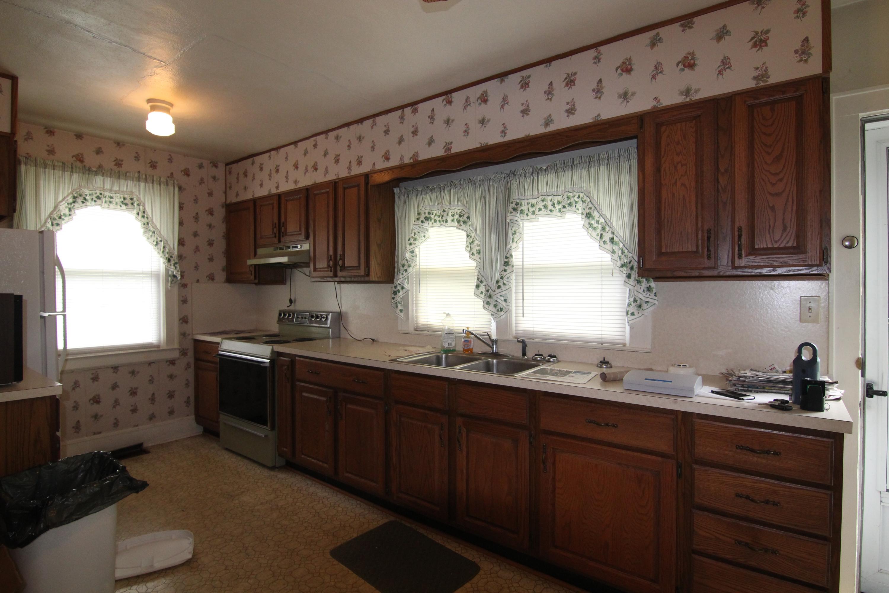 2911 Cannaday Road Northeast Roanoke, VA 24012 - Photo 13 of 15 IMG_3870