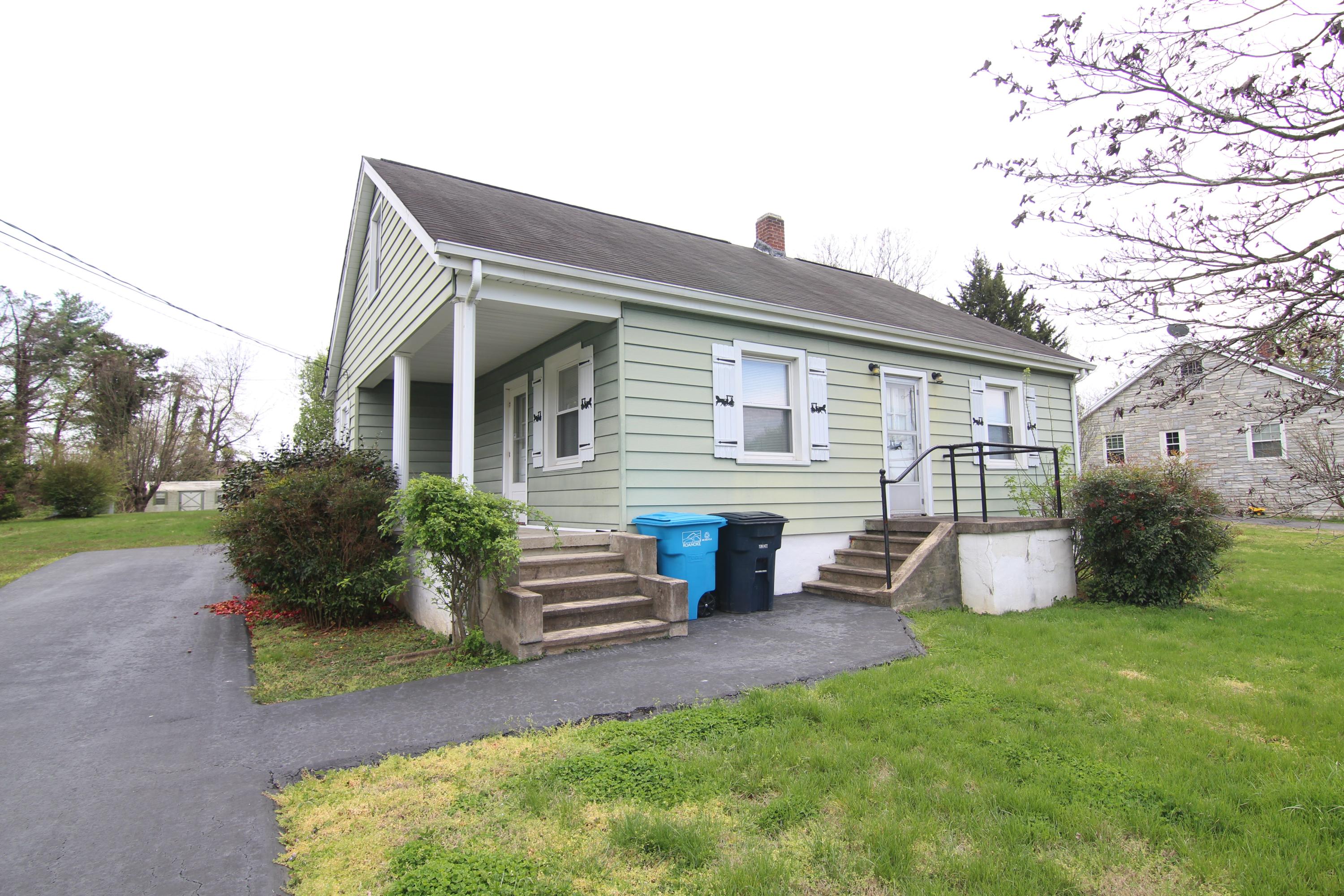 2911 Cannaday Road Northeast Roanoke, VA 24012 - Photo 15 of 15 IMG_3878