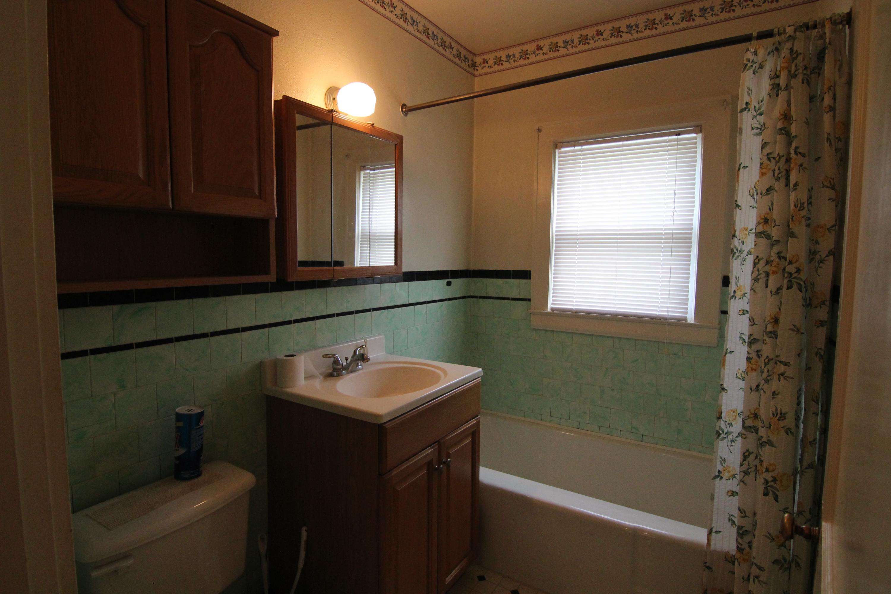 2911 Cannaday Road Northeast Roanoke, VA 24012 - Photo 10 of 15 IMG_3863