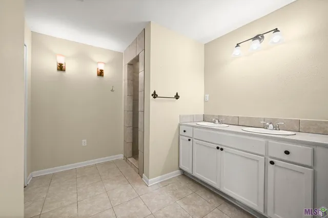 $142,999 | 30641 Shannon Drive, Denham Springs, LA 70726