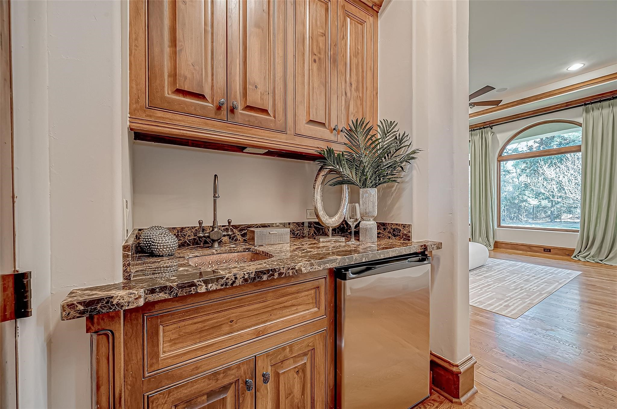3 Congressional Circle Spring, TX 77389 - Photo 25 of 48 a stove top oven sitting inside of a kitchen