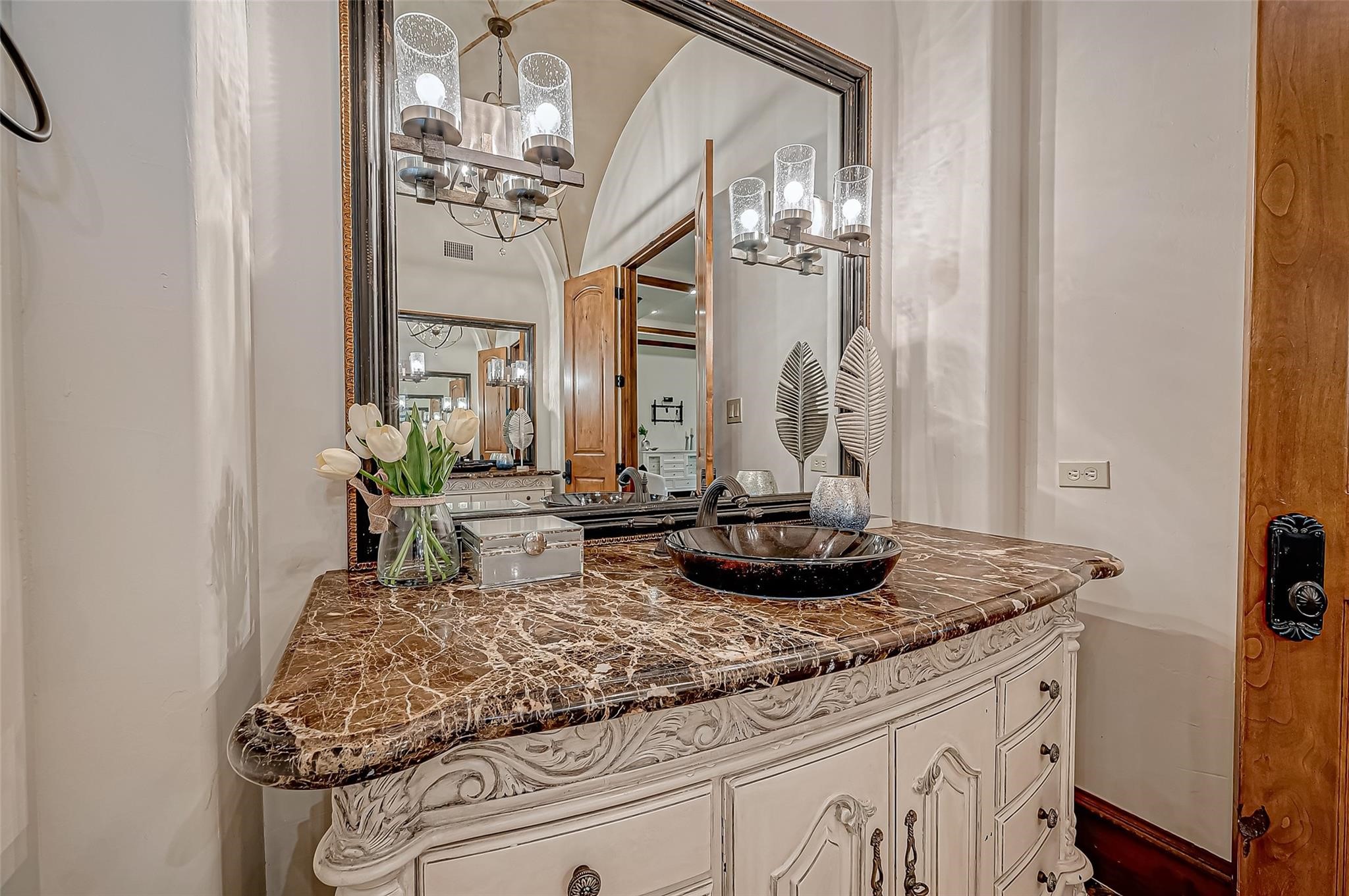 3 Congressional Circle Spring, TX 77389 - Photo 29 of 48 a bathroom with a granite countertop sink a potted plant and a window