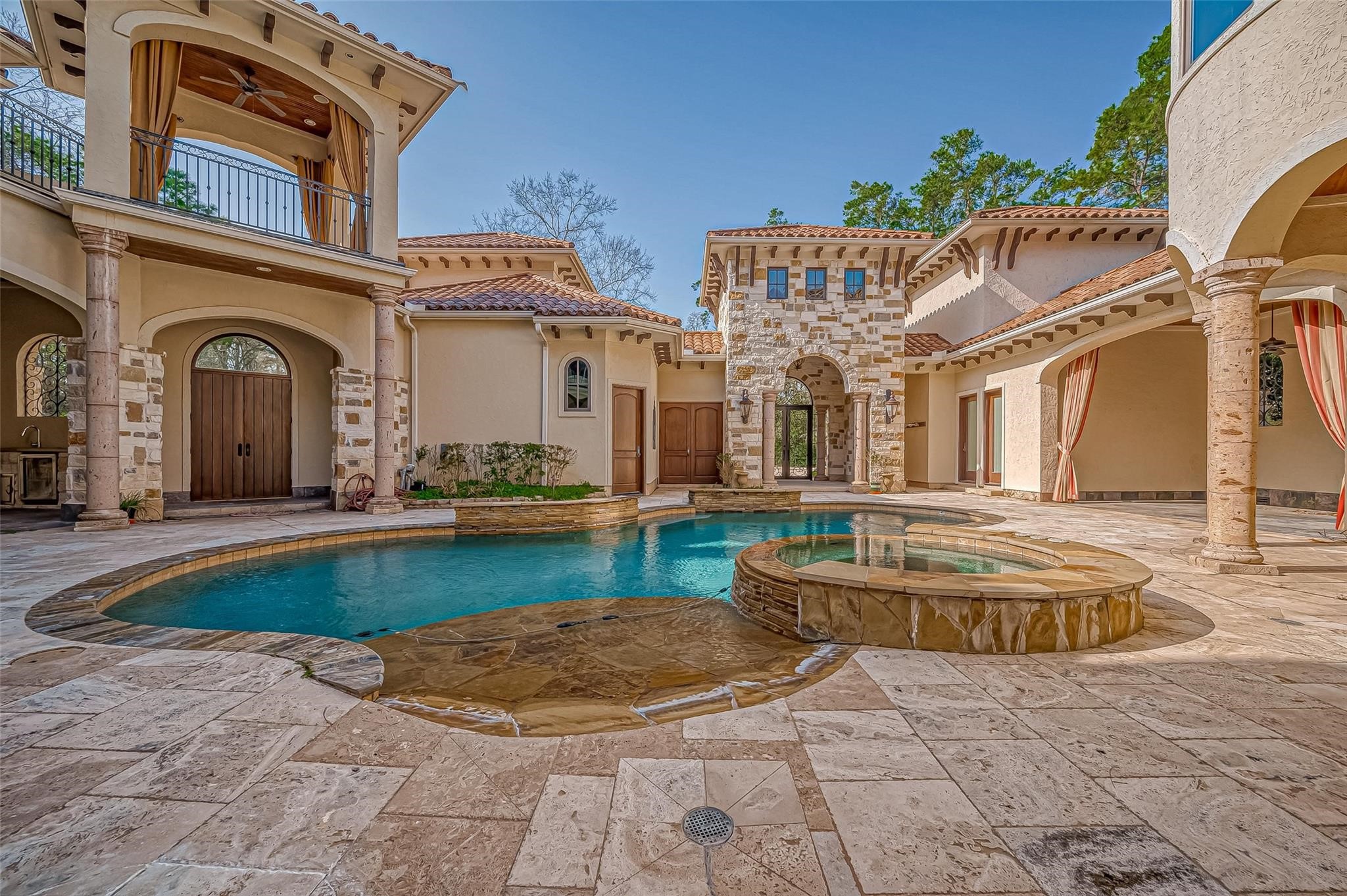3 Congressional Circle Spring, TX 77389 - Photo 8 of 48 a view of a house with swimming pool