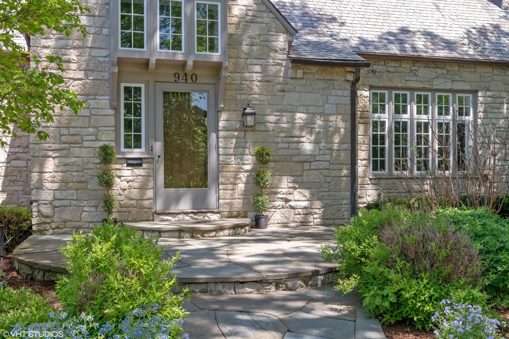 940 Seneca Road Wilmette, IL 60091 - Photo 5 of 42