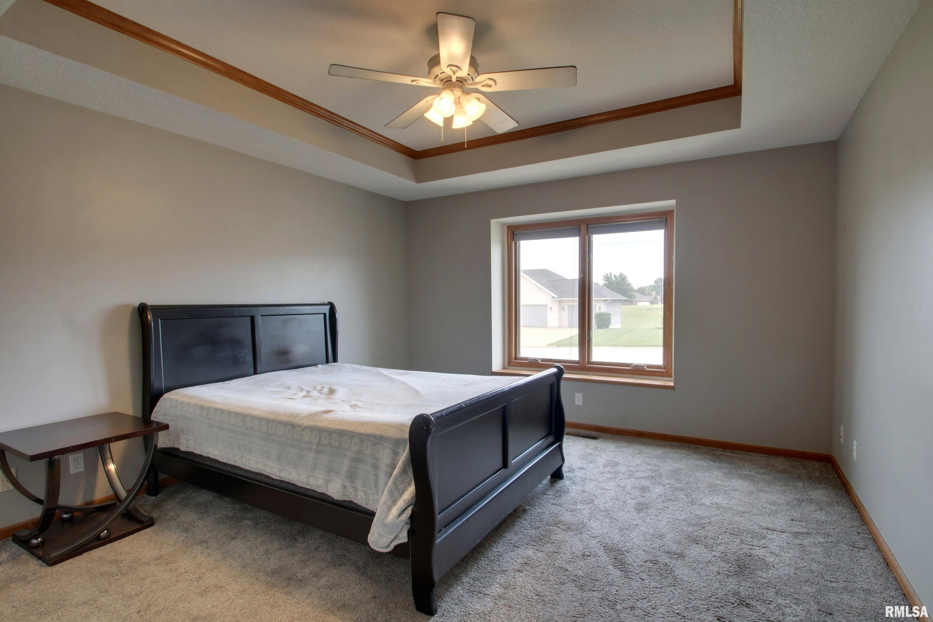 1300 Cadbury Ridge Quincy, IL 62305 - Photo 8 of 23