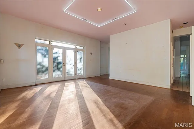 $995,000 | 5015 Lindell Boulevard, St. Louis, MO 63108