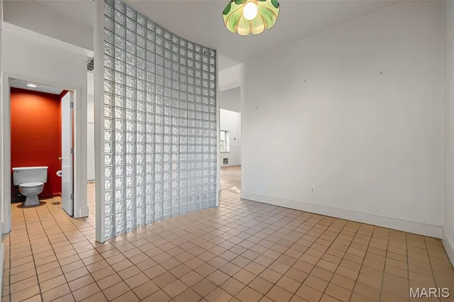 $995,000 | 5015 Lindell Boulevard, St. Louis, MO 63108